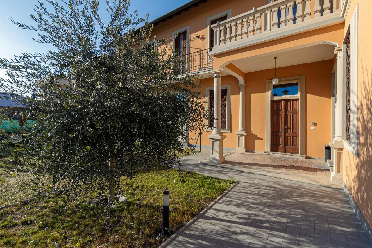 Al 33 Di Via Roma - Apartments Cardano Al Campo Exterior foto