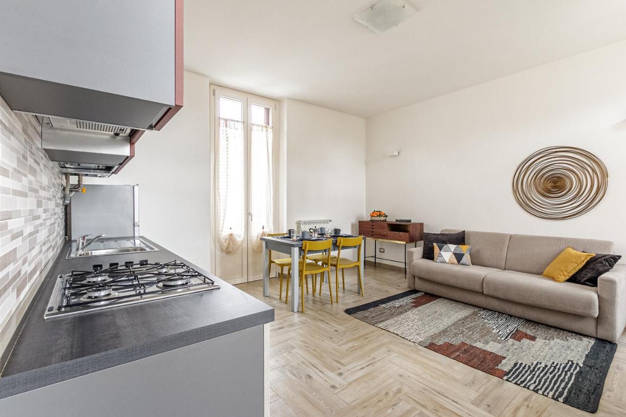 Al 33 Di Via Roma - Apartments Cardano Al Campo Exterior foto
